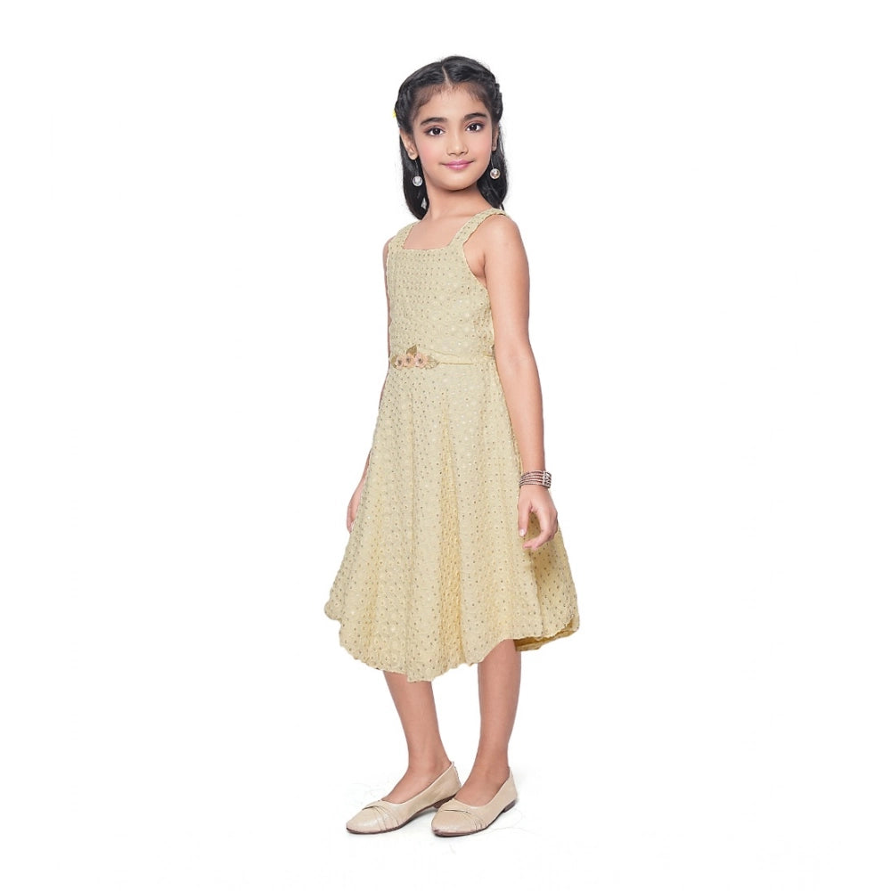 Girl's Shiffon Chicken Printed Sleeve Less Round Neck Dress (Yellow)