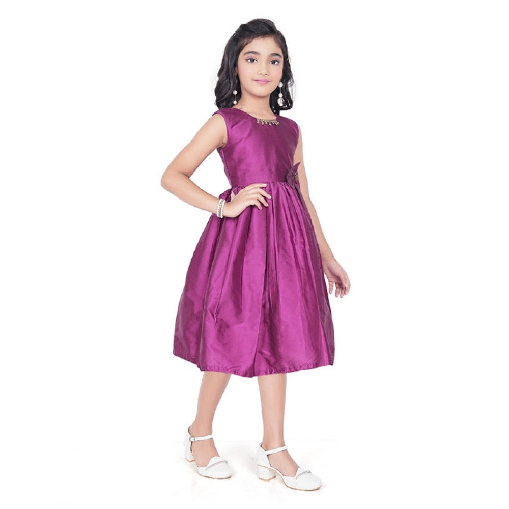 Girl's Taffeta Silk Soild Sleeve Less Round Neck Dress (Purple)