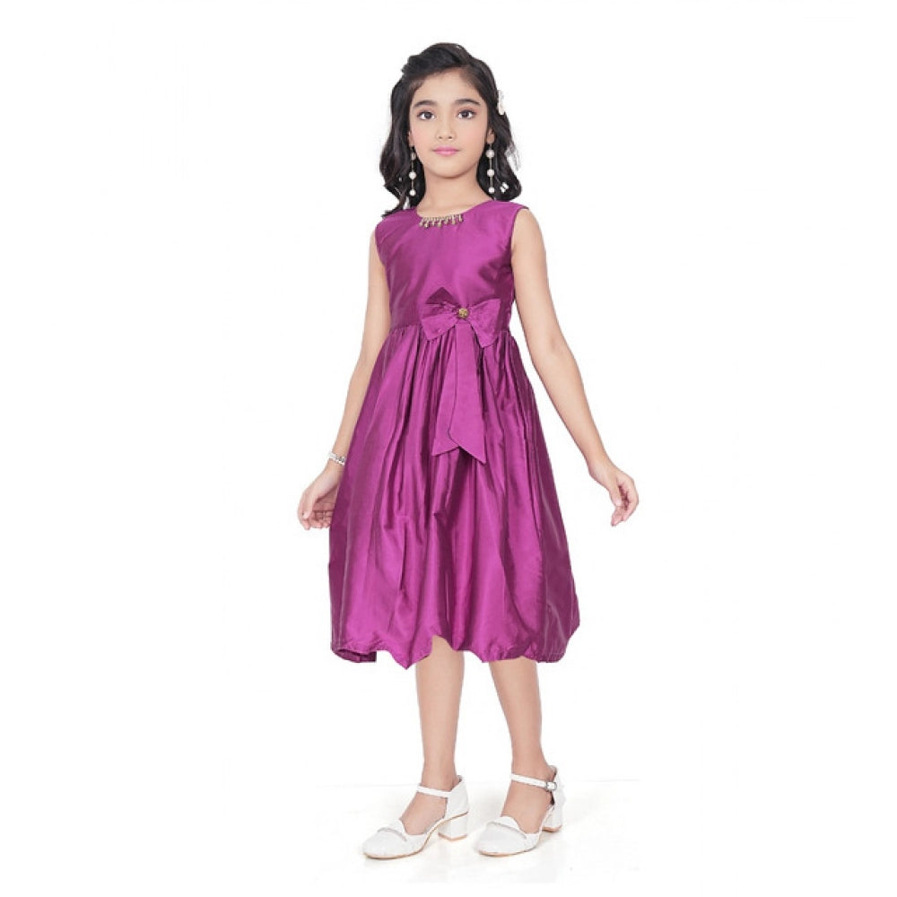Girl's Taffeta Silk Soild Sleeve Less Round Neck Dress (Purple)